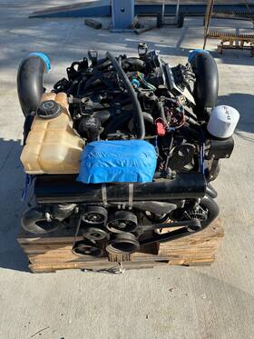 Mercruiser 8m0088282 8.1l Horizon Complete Engine Package Inboard Velvet Drive