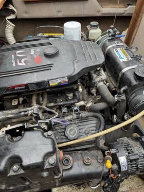 Mercruiser Om325252 5.0 Mpi With A Closed Cooling Circuit Of The Marine Version