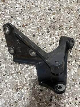 0912487 Omc 912487 Cobra 2.3 Ford Alternator Bracket