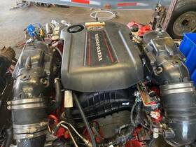 Volvo Penta V6-240-j 4.3l V6 Complete Marine Engine Model 2018