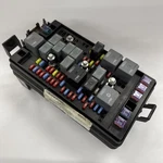 2004-2006 Colorado Canyon Engine Junction Block Fuse Box Assembly Oem 15262537. Fixed Price $99.99.